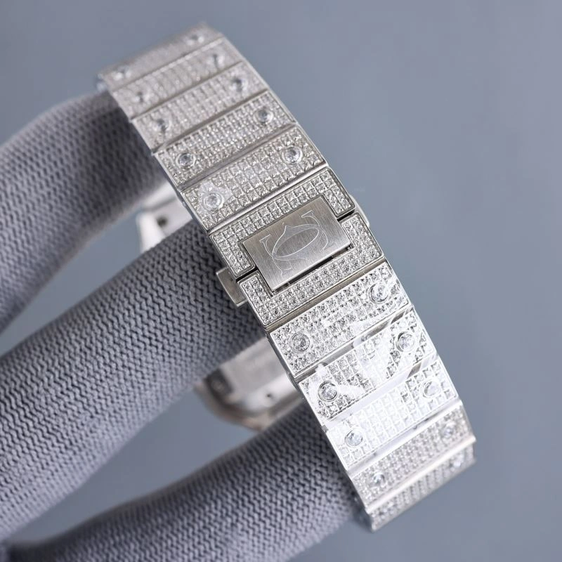 Snug CARTIER Watches 180998