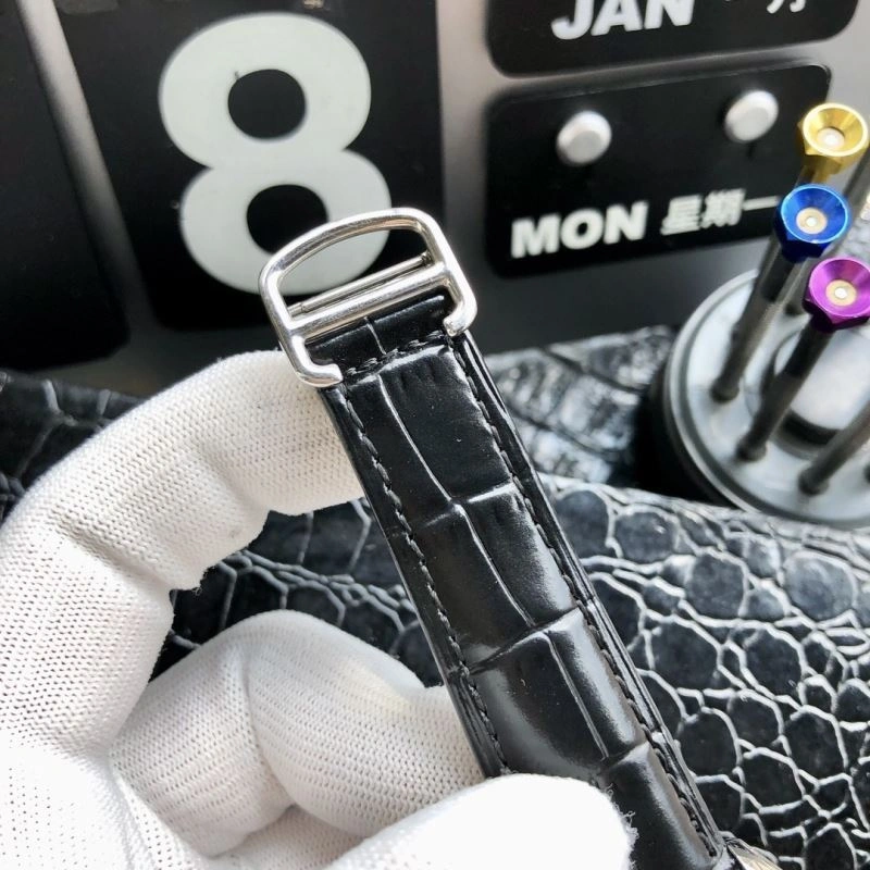 Classic CARTIER Watches 181004