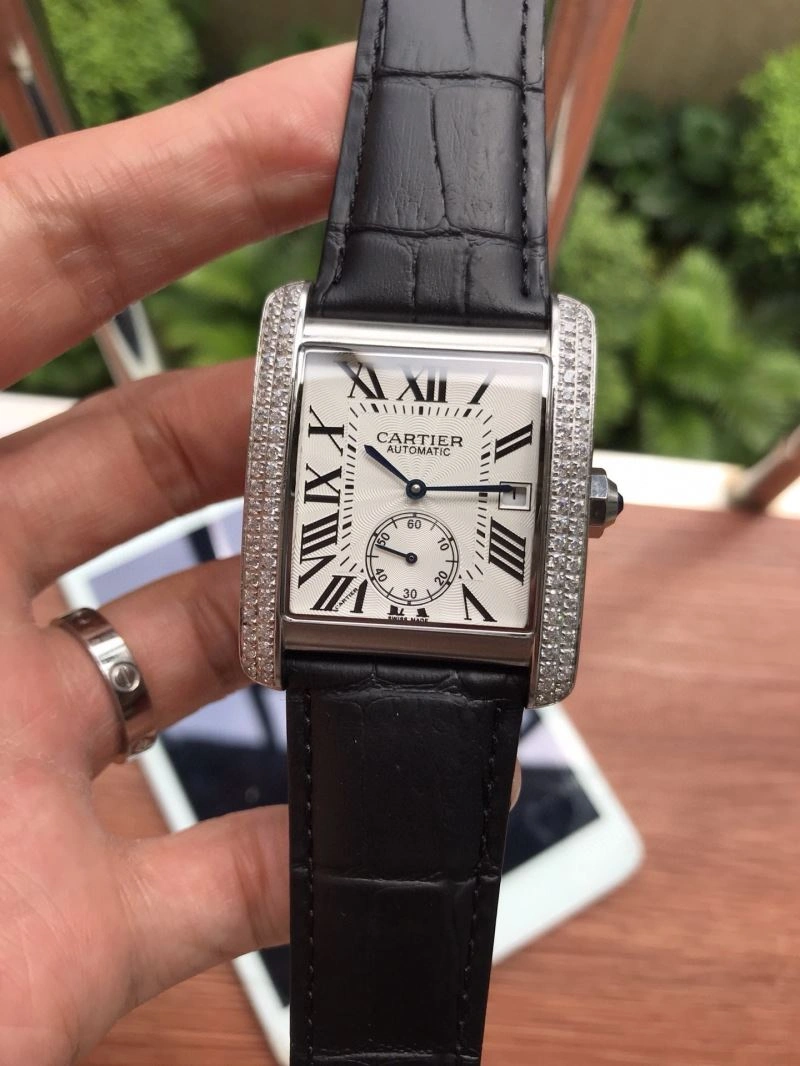 Seasonal CARTIER Watches 180932