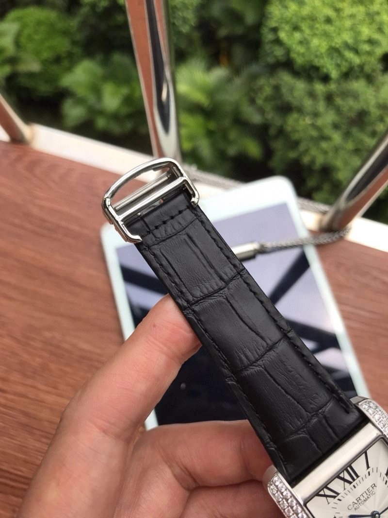 Seasonal CARTIER Watches 180932
