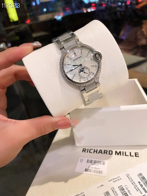 Chic CARTIER Watches 180927