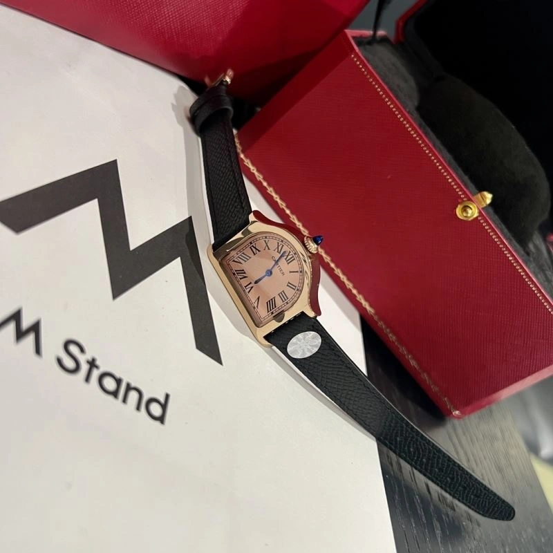 Refined CARTIER Watches 180880