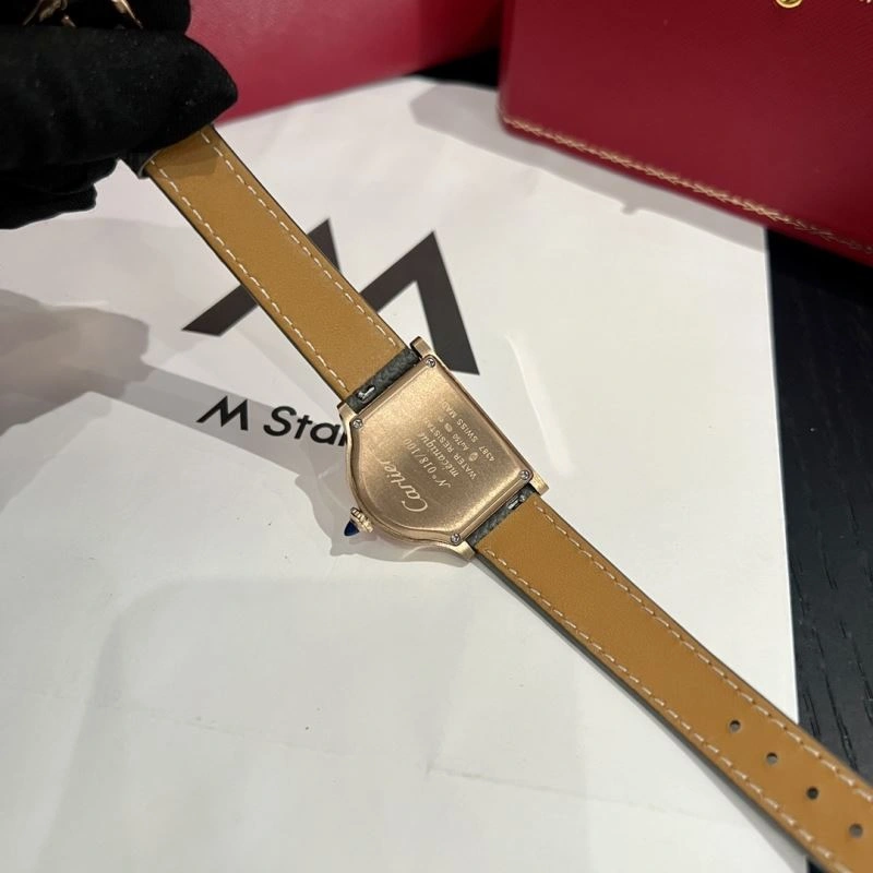 Refined CARTIER Watches 180880