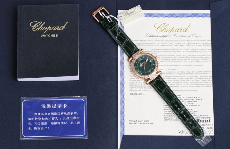 Stretchable CARTIER Watches 180876