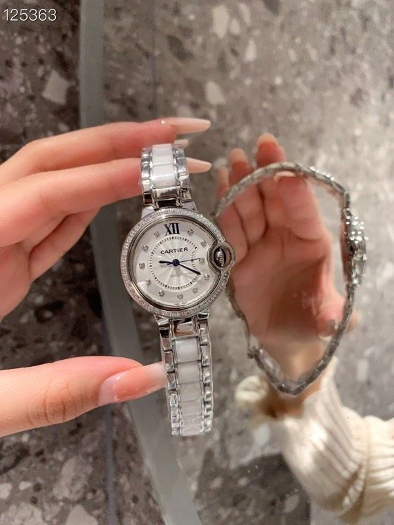 Bright CARTIER Watches 180839