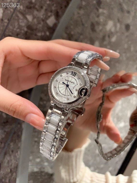 Bright CARTIER Watches 180839