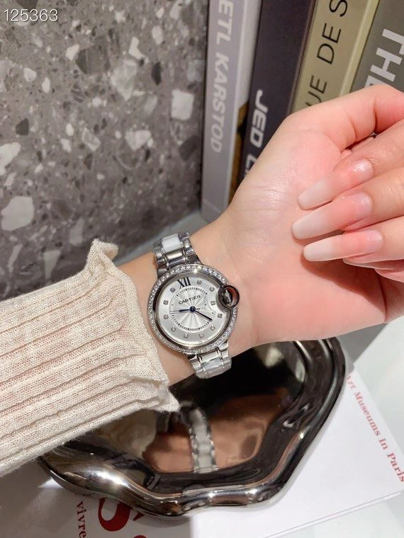 Bright CARTIER Watches 180839