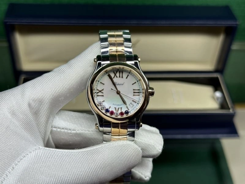 SmoothTexture CARTIER Watches 180771