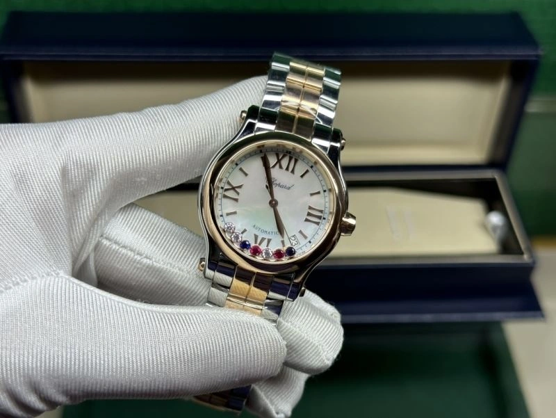 SmoothTexture CARTIER Watches 180771