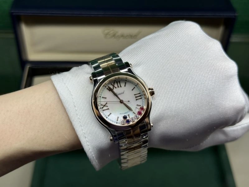 SmoothTexture CARTIER Watches 180771