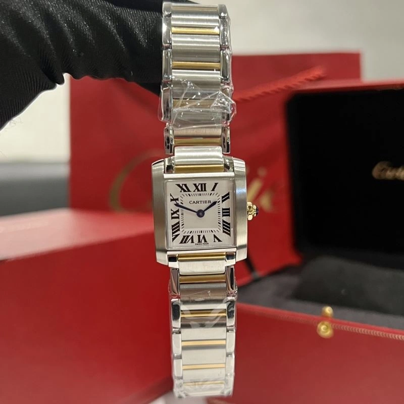 Contemporary CARTIER Watches 180729