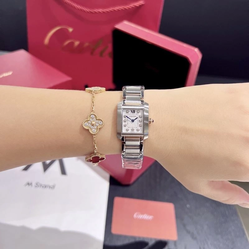 Bright CARTIER Watches 180723