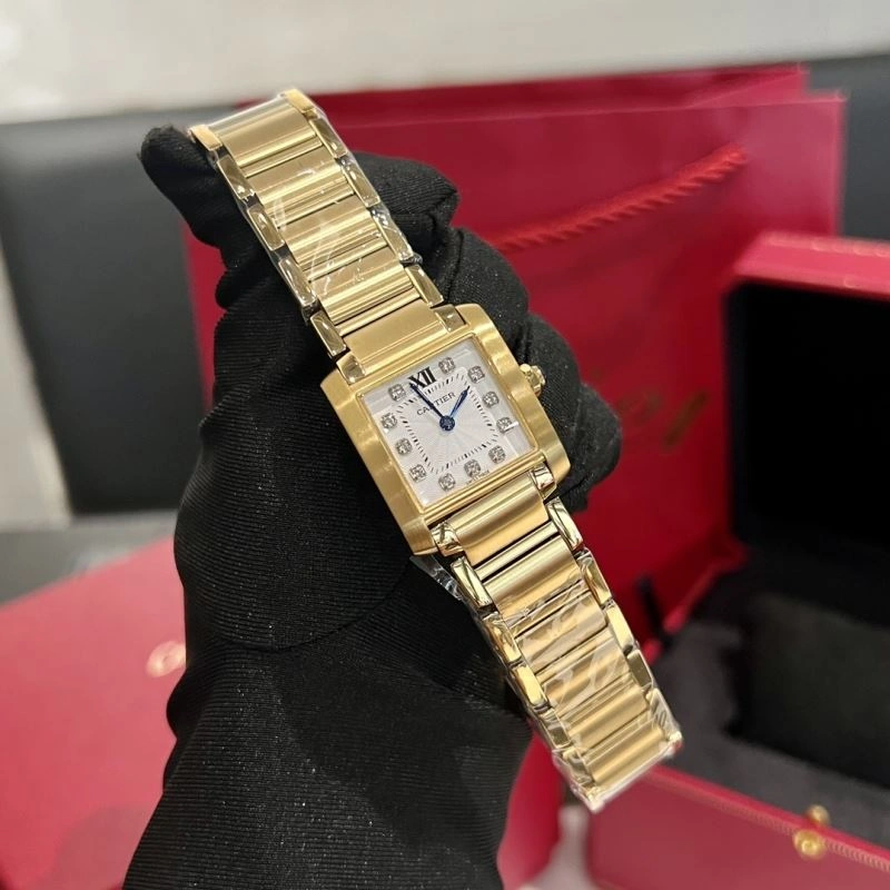 Neat CARTIER Watches 180742
