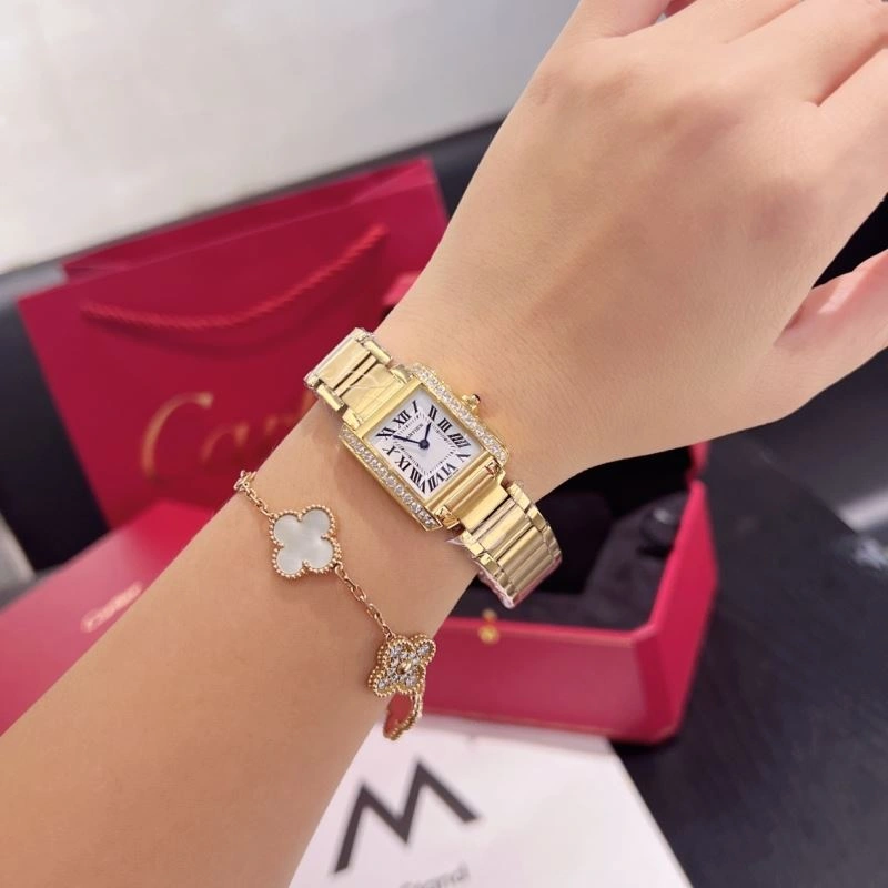 Neat CARTIER Watches 180742