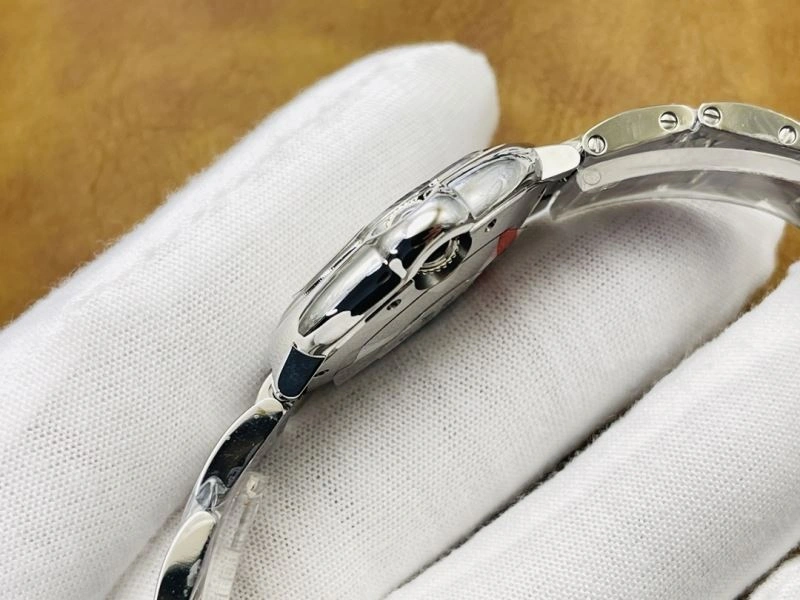 Timeless CARTIER Watches 180734