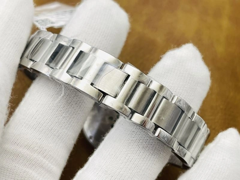 Durable CARTIER Watches 180745
