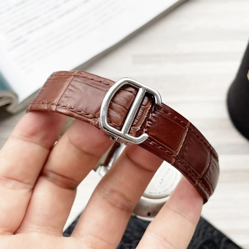 Snug CARTIER Watches 180699