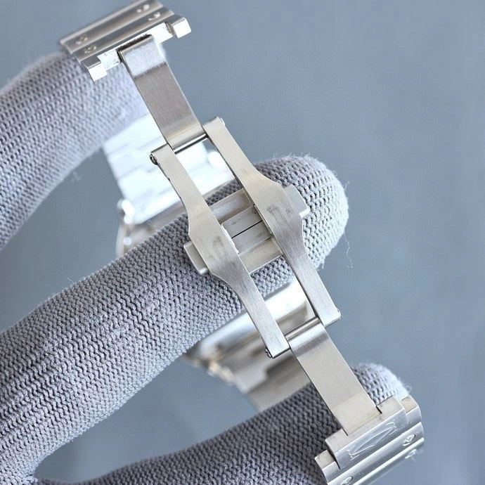 Supportive CARTIER Watches 180674