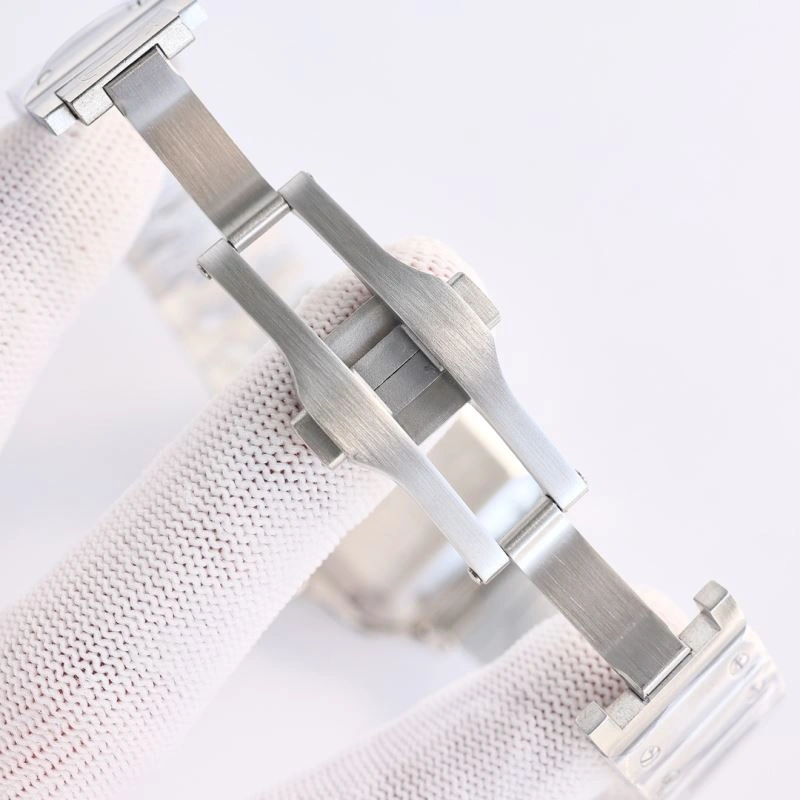 Compact CARTIER Watches 180644