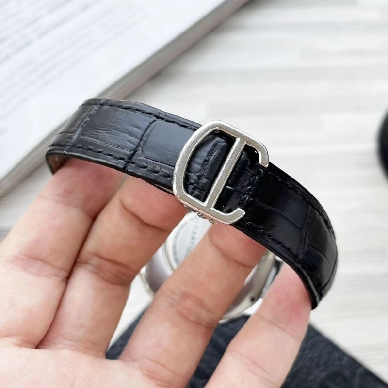 Effortless CARTIER Watches 180648