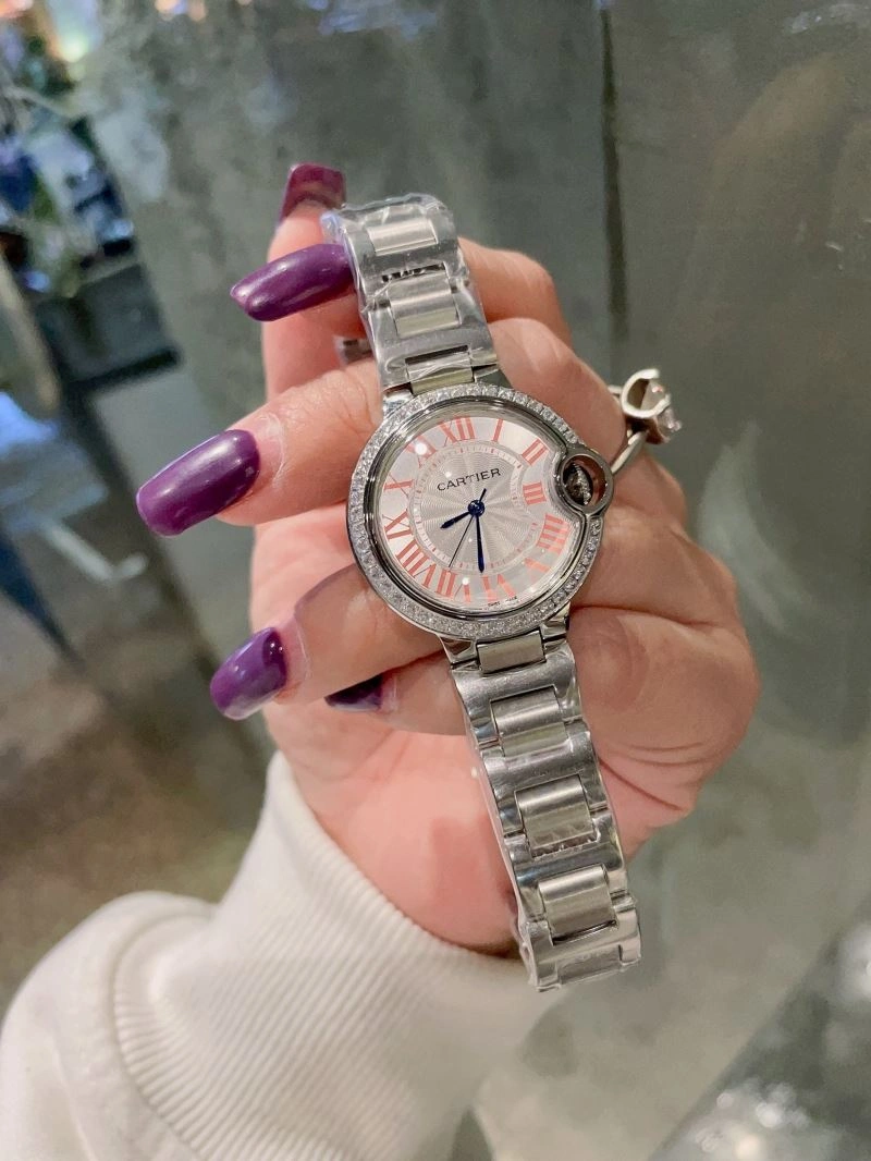 Packable CARTIER Watches 180565
