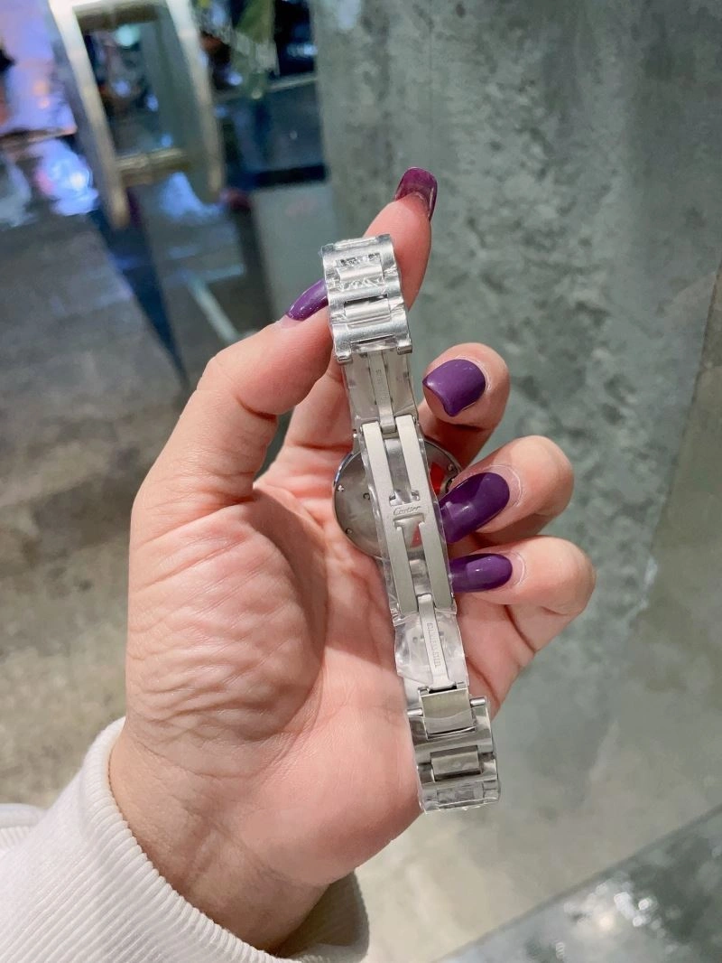 Packable CARTIER Watches 180565