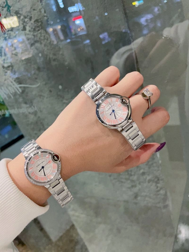 Packable CARTIER Watches 180565