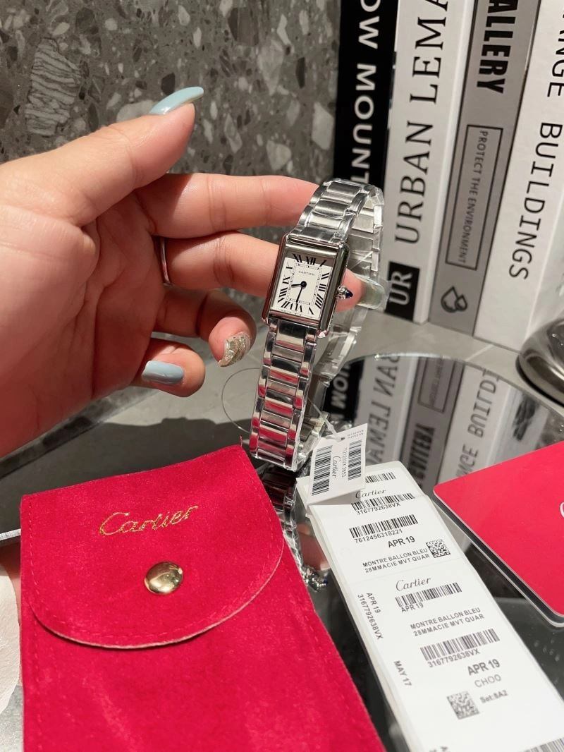 Seasonal CARTIER Watches 180548