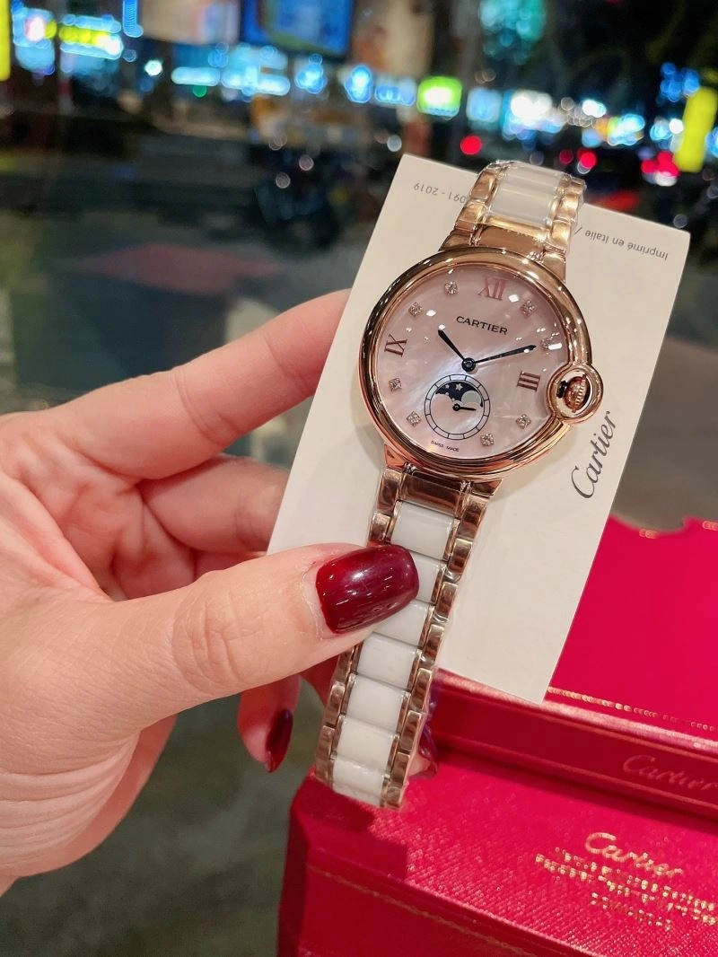 Elegant CARTIER Watches 180547