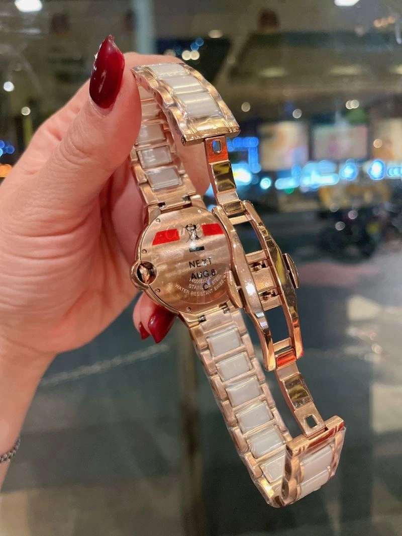Elegant CARTIER Watches 180547