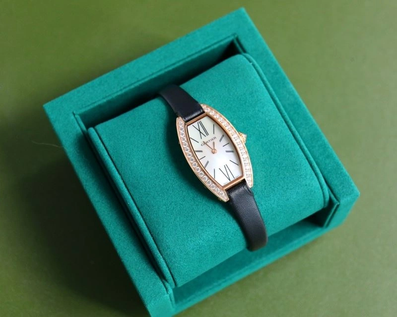 CARTIER Watches Popular 180527