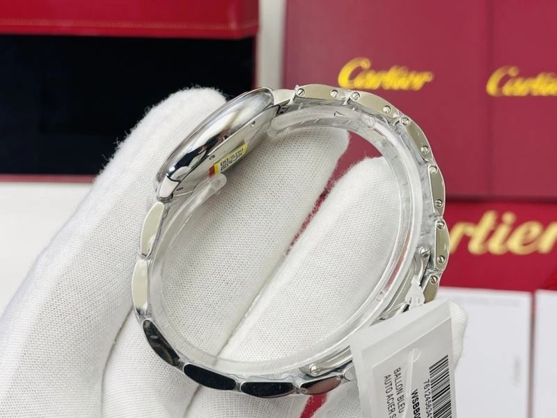 Compact CARTIER Watches 180511