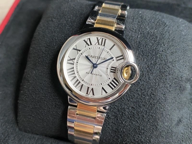 Contemporary CARTIER Watches 180501