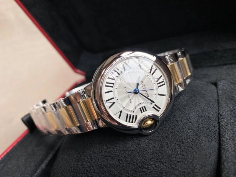 Contemporary CARTIER Watches 180501