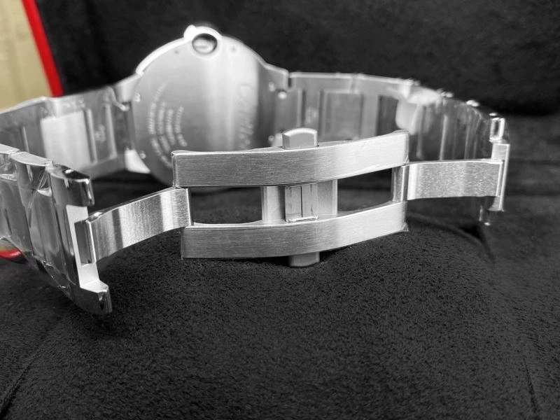 Contemporary CARTIER Watches 180499