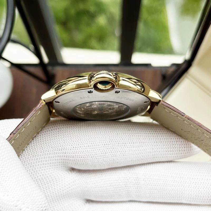 Chic CARTIER Watches 180387