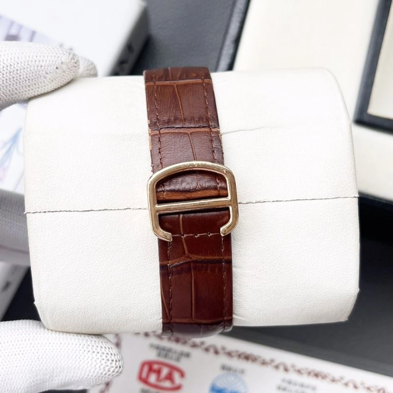 Packable CARTIER Watches 180396