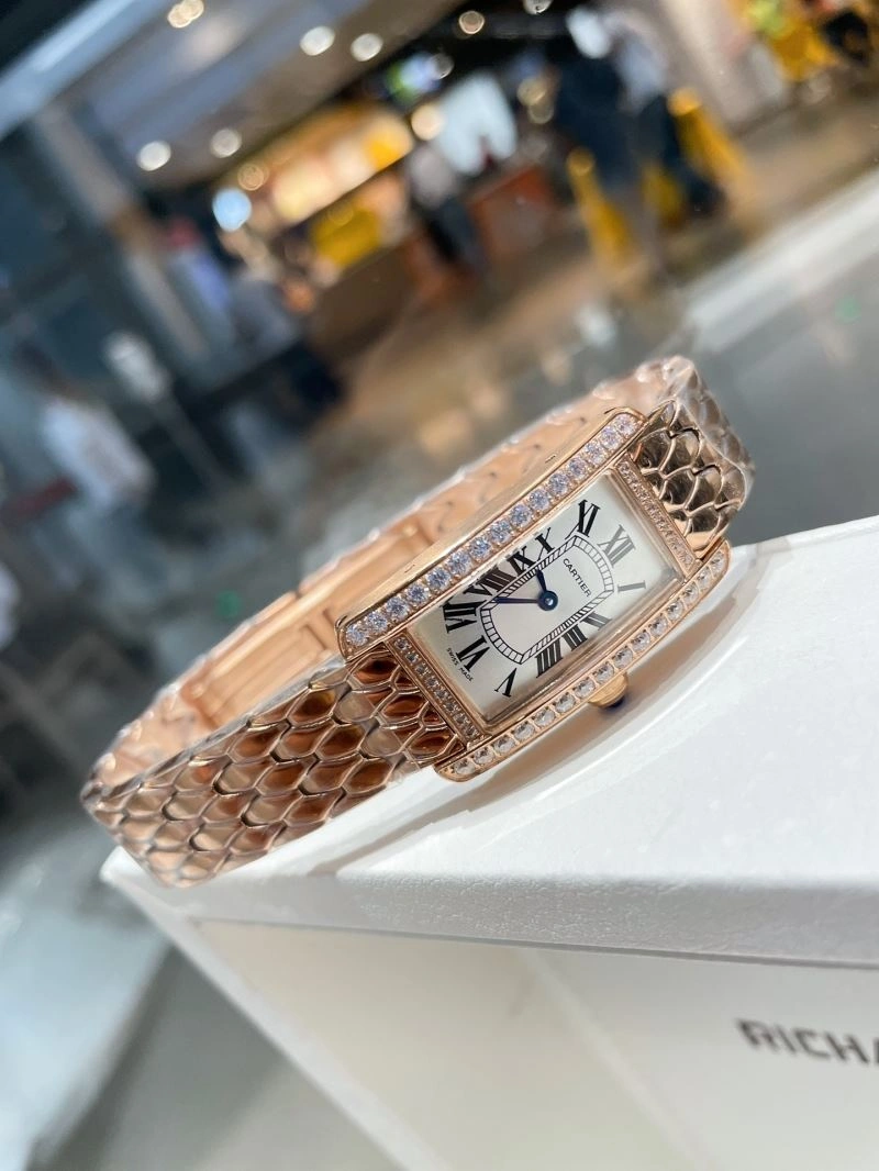 EyeCatching CARTIER Watches 180365