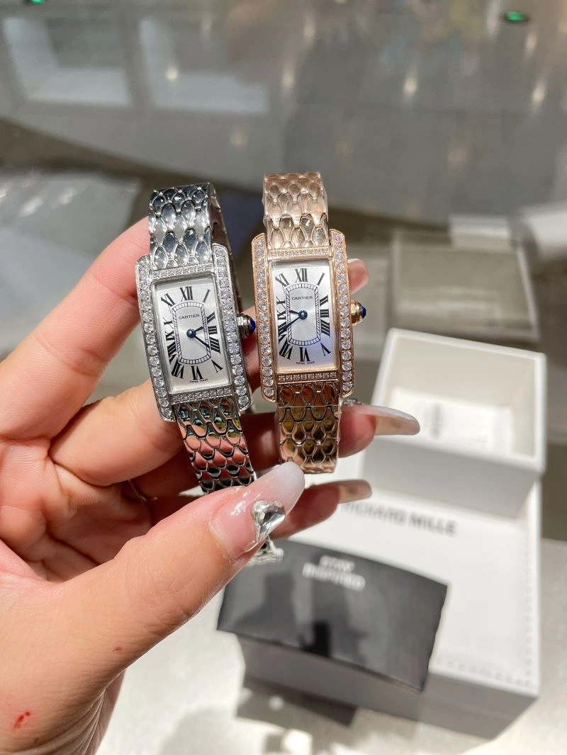 EyeCatching CARTIER Watches 180365