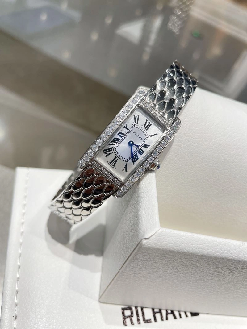 Resilient CARTIER Watches 180364