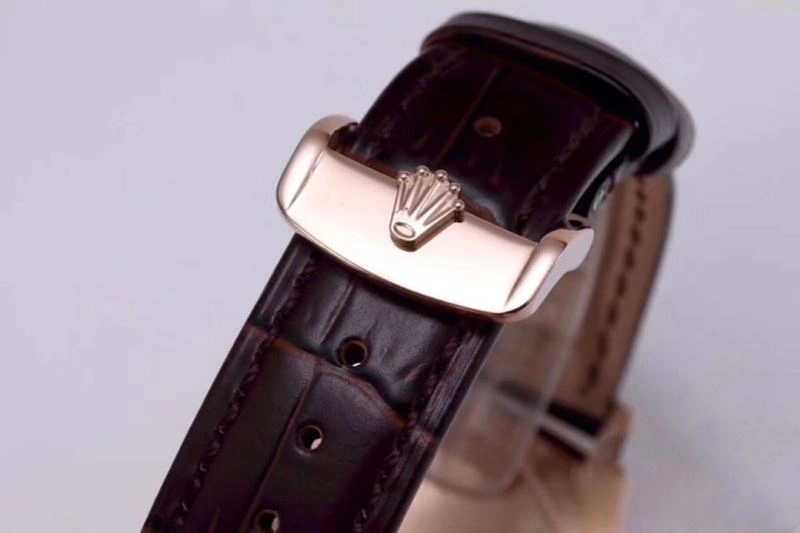 Flexible CARTIER Watches 180338