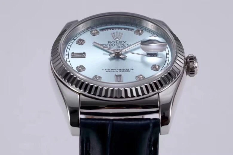 Stylish CARTIER Watches 180324
