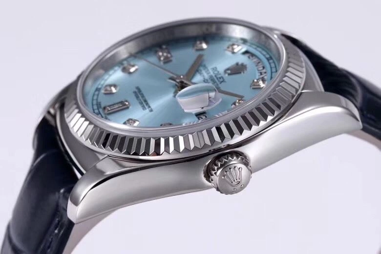Stylish CARTIER Watches 180324
