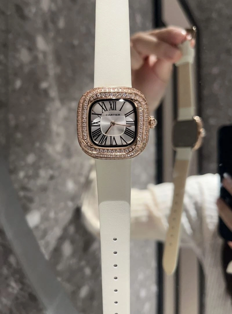 UrbanChic CARTIER Watches 180285