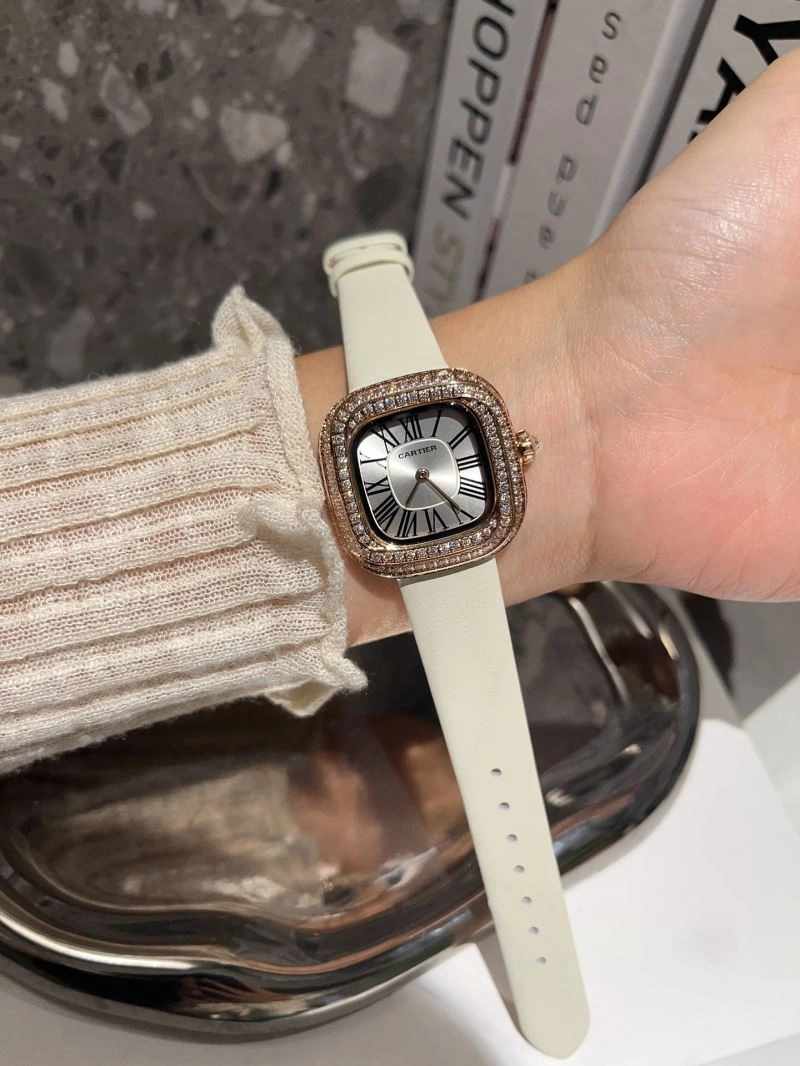 UrbanChic CARTIER Watches 180285