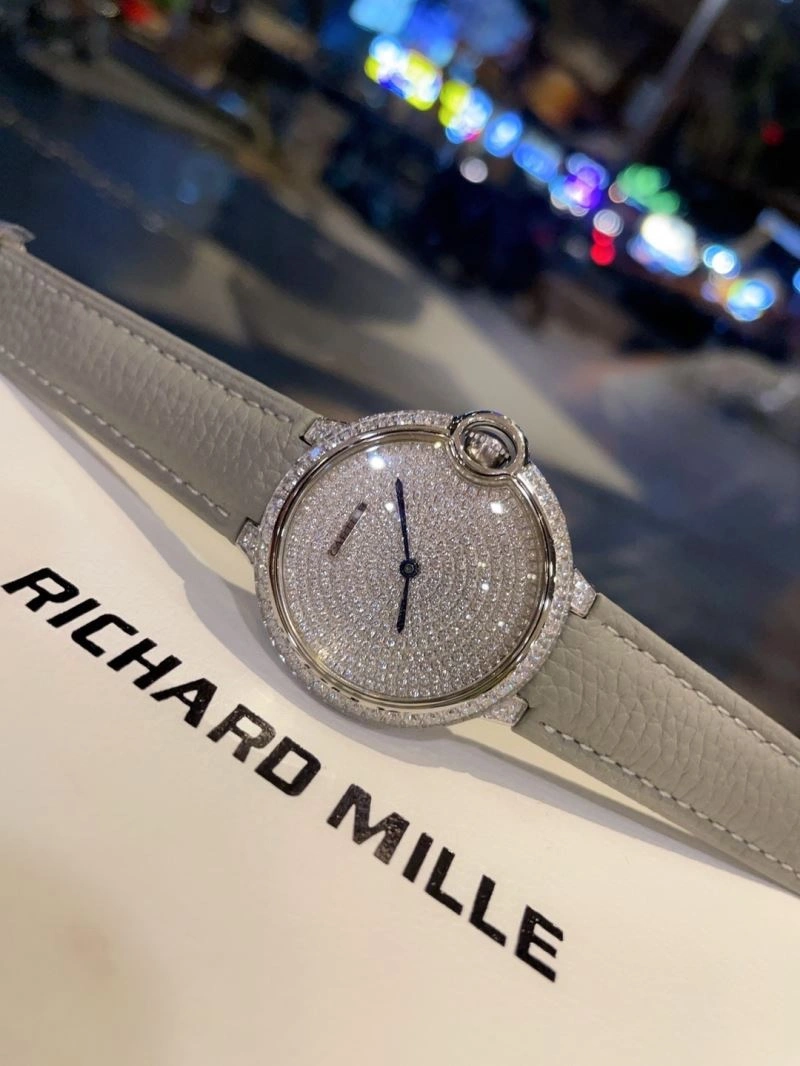 Affordable CARTIER Watches 180310