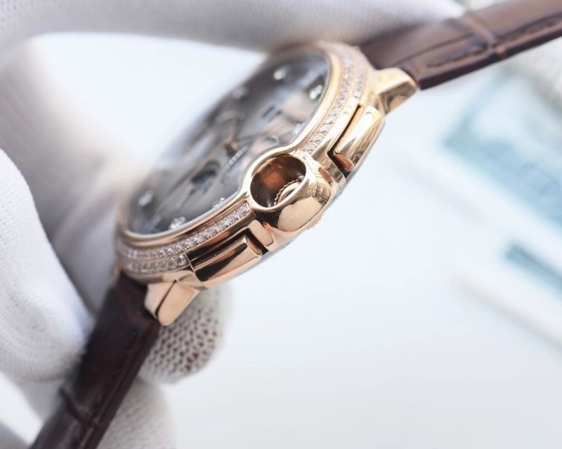 Practical CARTIER Watches 180296