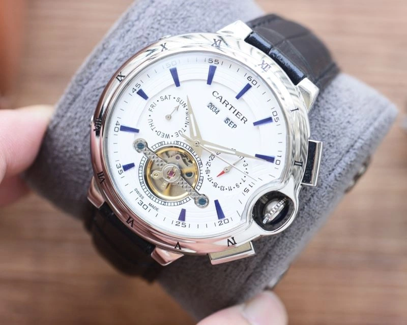 Snug CARTIER Watches 180283