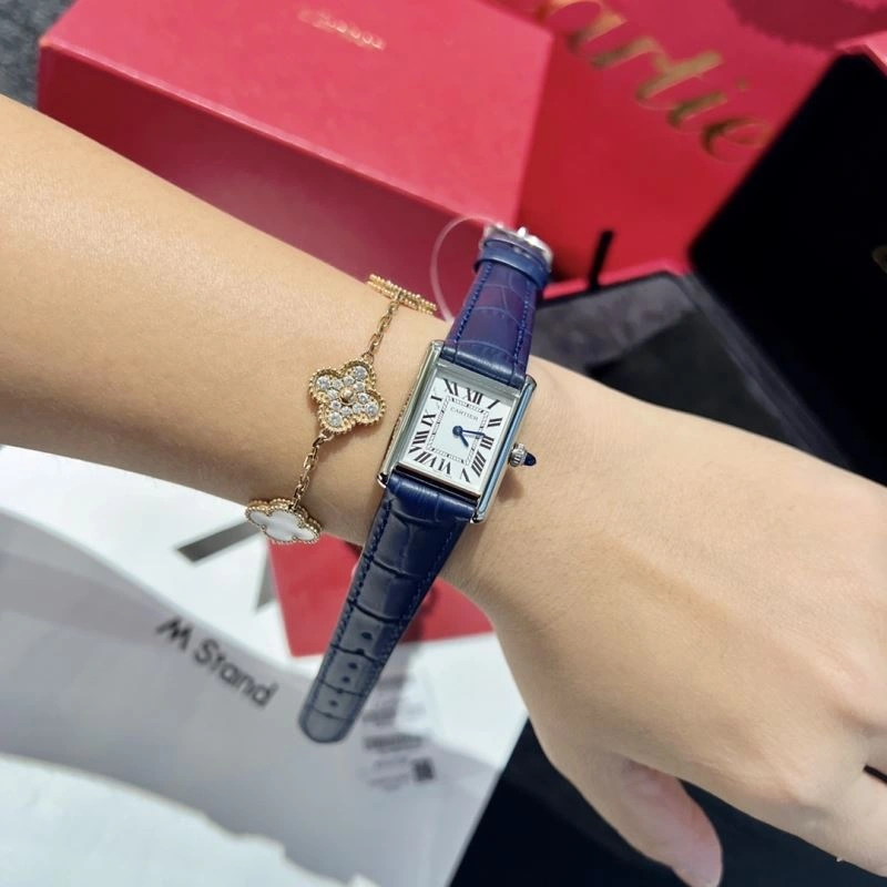 SmoothTexture CARTIER Watches 180275
