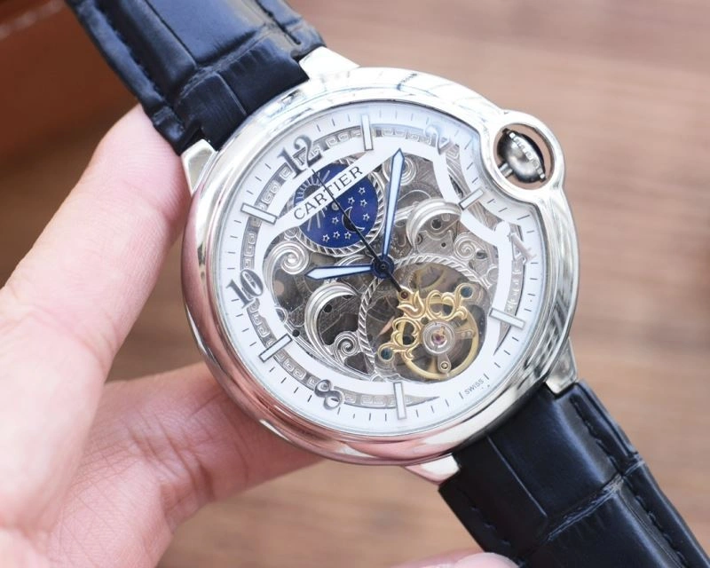 Seasonal CARTIER Watches 180255